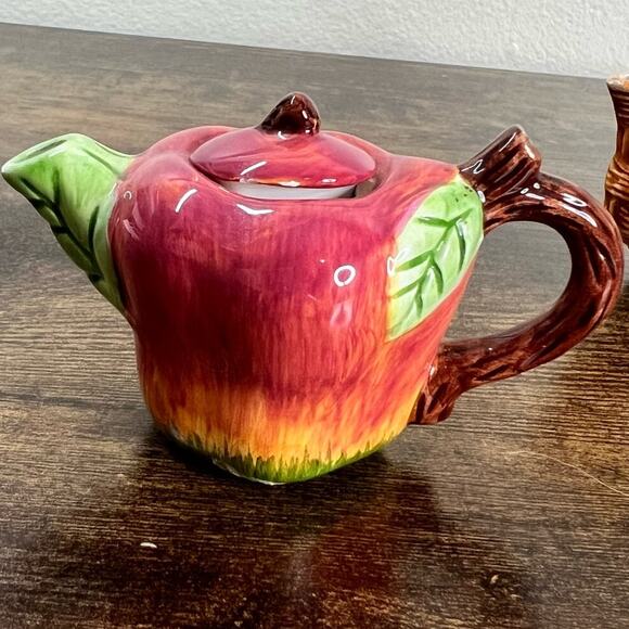 4 Vintage Fine Ceramic Miniature Lidded Teapots Apple Carrot Basket Collectible - Picture 7 of 12